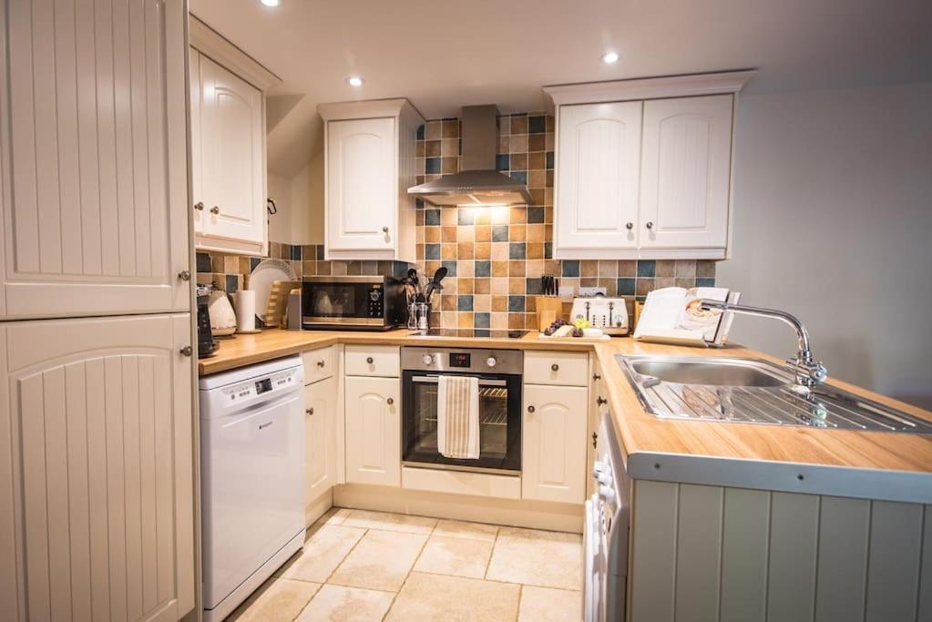 Duck Cottage Milldale Alstonefield Peak District ألستونفيلد المظهر الخارجي الصورة